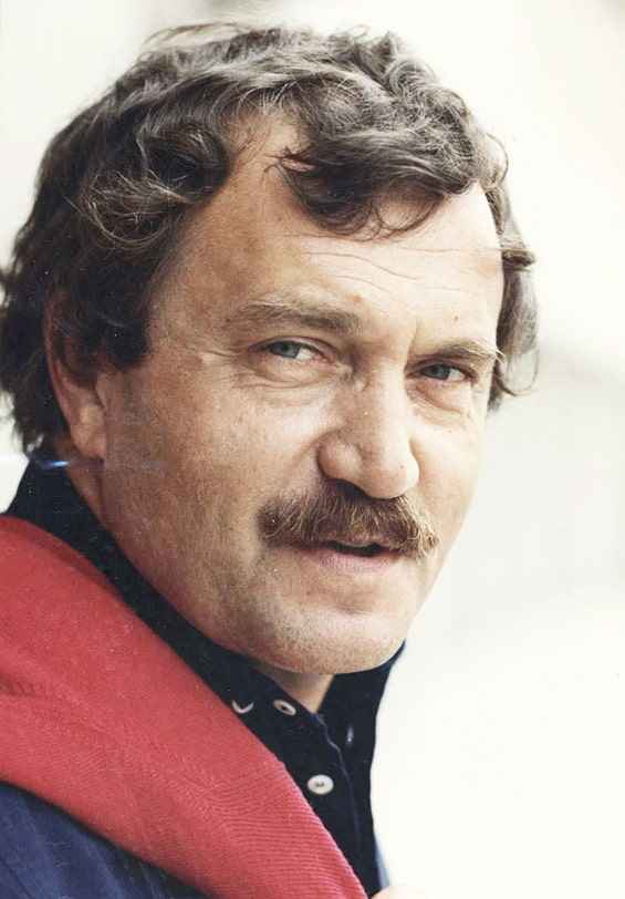 Краткая биография аксёнов