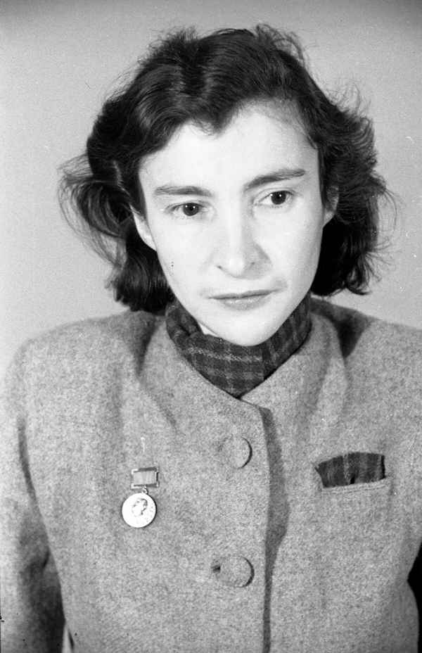 Краткая биография алигер