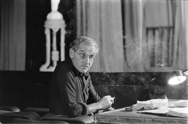 Краткая биография ануй