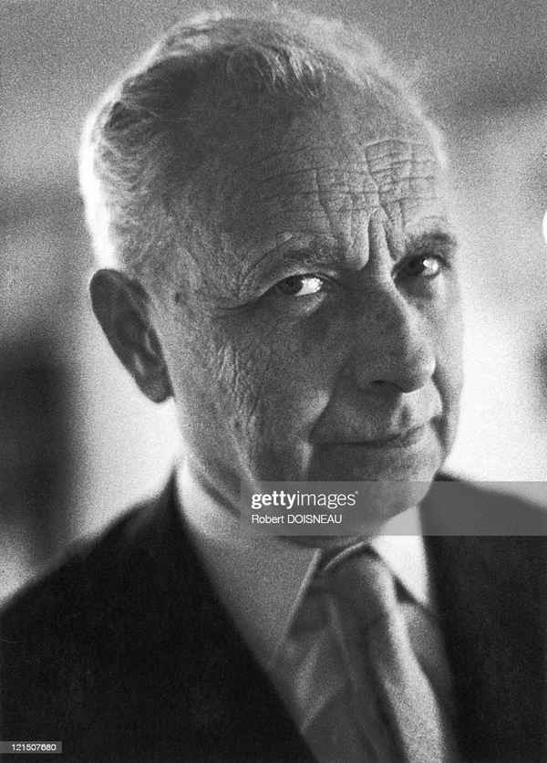 Краткая биография арагон