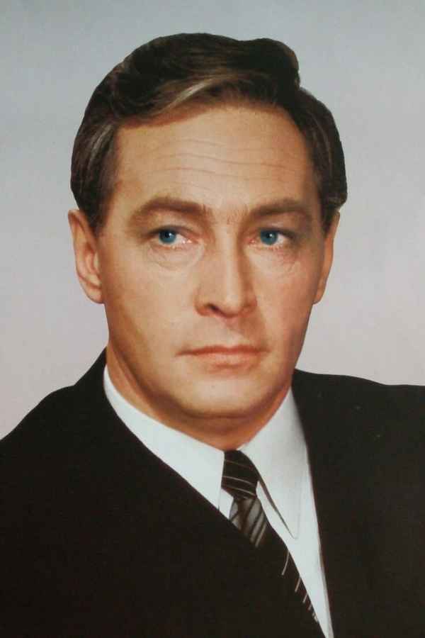 Краткая биография тихонов